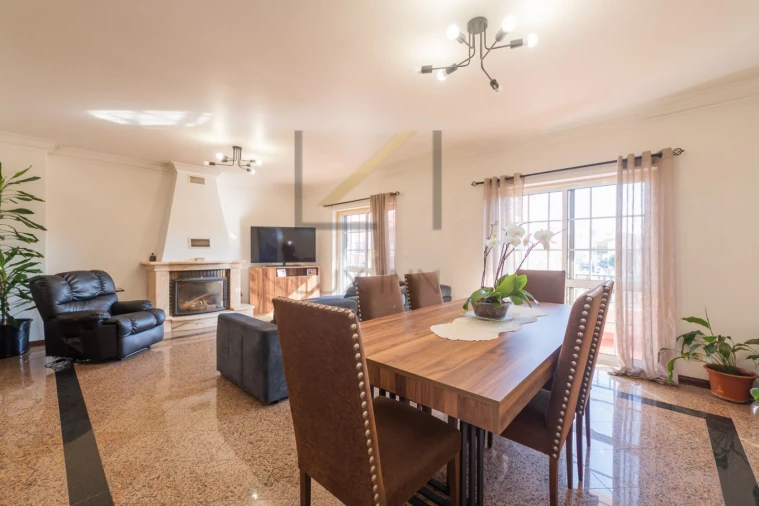 Moradia T4 para Venda em Carcavelos e Parede Foto 22