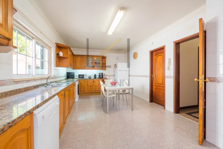 Moradia T4 para Venda em Carcavelos e Parede Foto 29