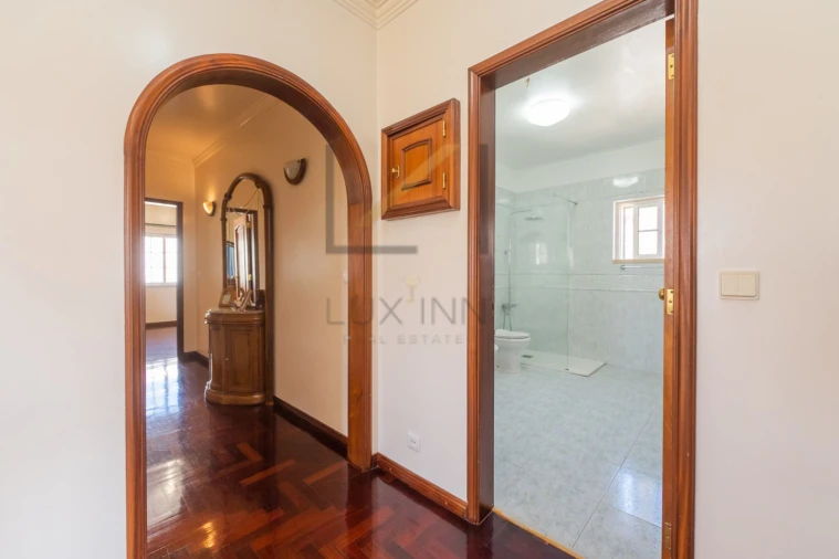 Moradia T4 para Venda em Carcavelos e Parede Foto 36