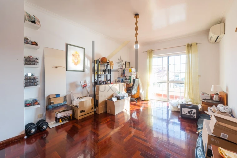 Moradia T4 para Venda em Carcavelos e Parede Foto 38