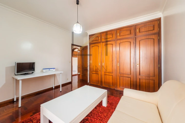 Moradia T4 para Venda em Carcavelos e Parede Foto 43