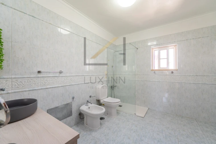 Moradia T4 para Venda em Carcavelos e Parede Foto 46