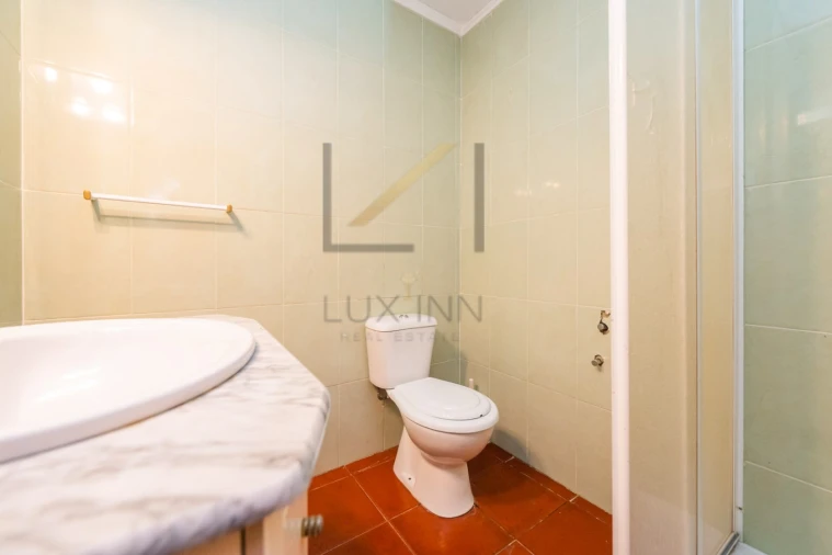 Moradia T4 para Venda em Carcavelos e Parede Foto 60