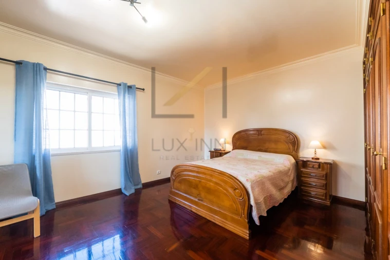 Moradia T4 para Venda em Carcavelos e Parede Foto 49