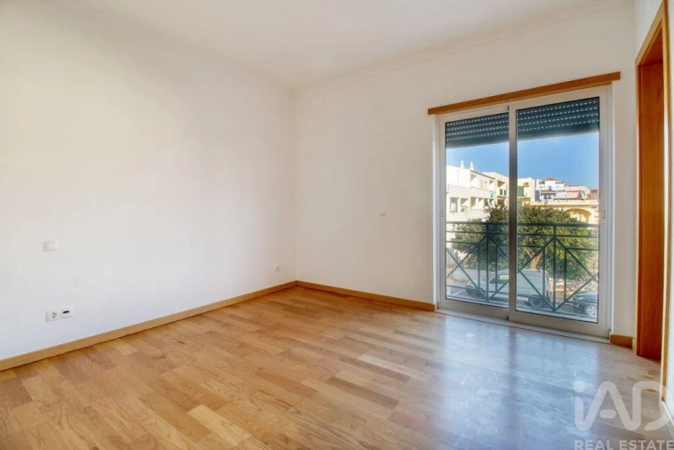 Apartamento T2 para Venda em Moncarapacho e Fuseta Foto 3