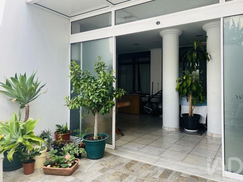 Loja para Venda em Albufeira e Olhos de Água Foto 14