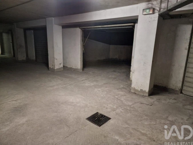 Garagem para Venda em Subportela, Deocriste e Portela Susã Foto 3