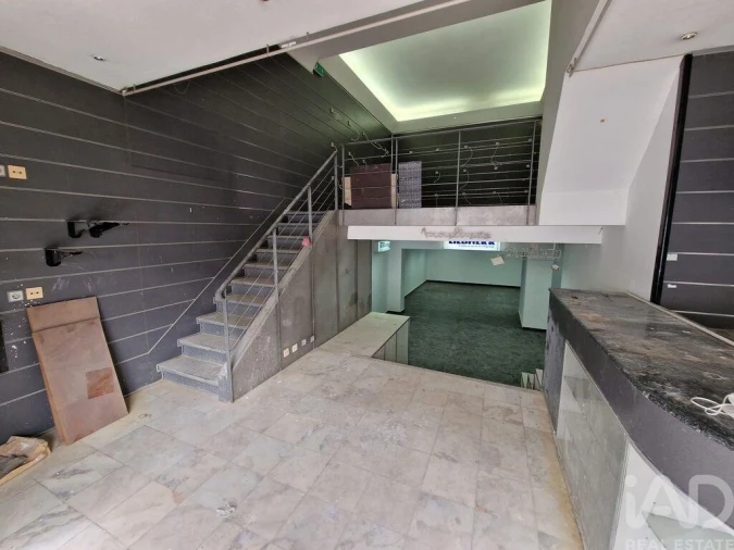 Loja para Arrendamento em Almada, Cova da Piedade, Pragal e Cacilhas Foto 9