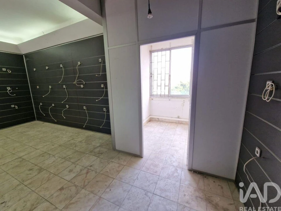 Loja para Arrendamento em Almada, Cova da Piedade, Pragal e Cacilhas Foto 12