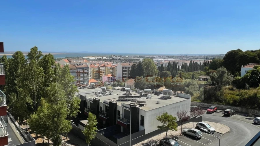 Apartamento T3 para Venda em Alverca do Ribatejo e Sobralinho Foto 36