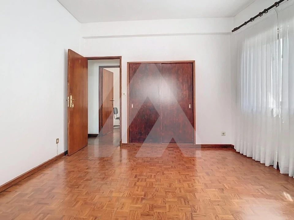 Escritório para Arrendamento em Ovar, São João, Arada e São Vicente de Pereira Jusã Foto 3