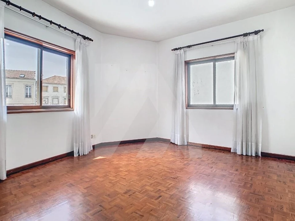 Escritório para Arrendamento em Ovar, São João, Arada e São Vicente de Pereira Jusã Foto 2