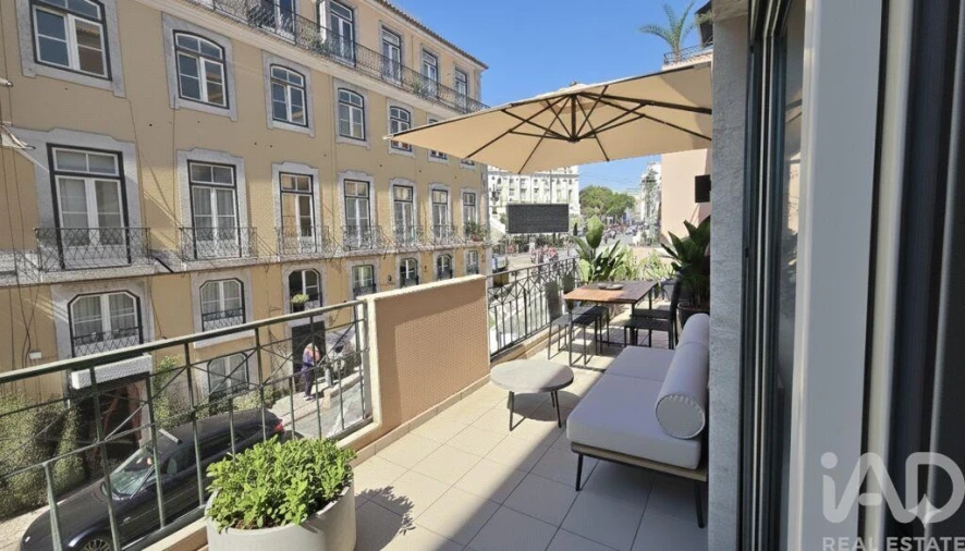 Apartamento T2 para Arrendamento em Misericórdia Foto 2