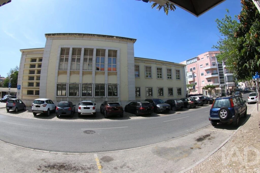 Loja para Venda em Almada, Cova da Piedade, Pragal e Cacilhas Foto 6