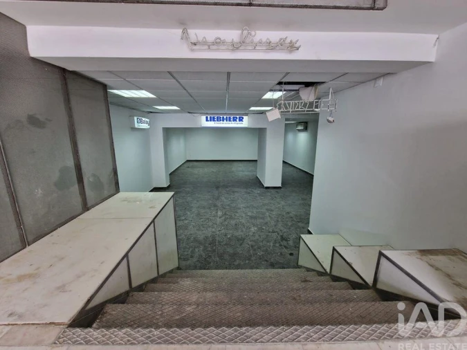 Loja para Venda em Almada, Cova da Piedade, Pragal e Cacilhas Foto 28