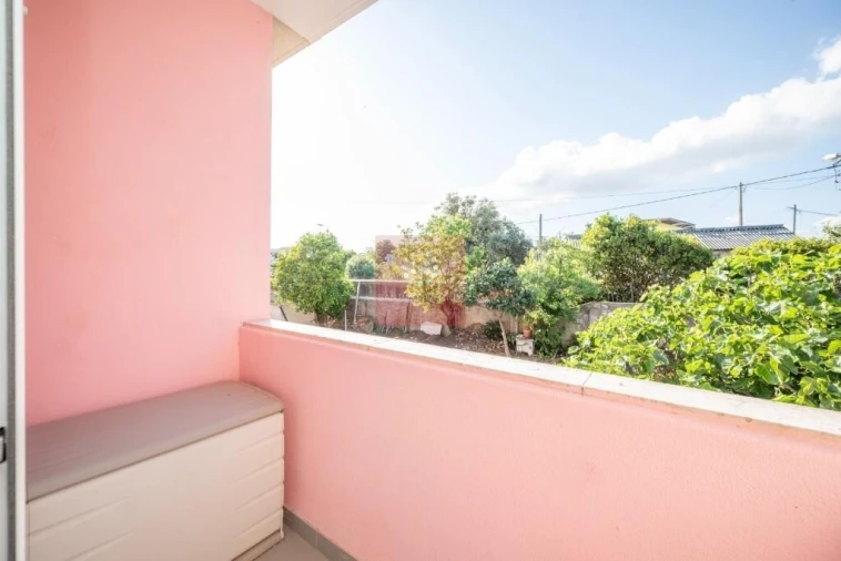 Apartamento T2 para Venda em Alfragide Foto 3