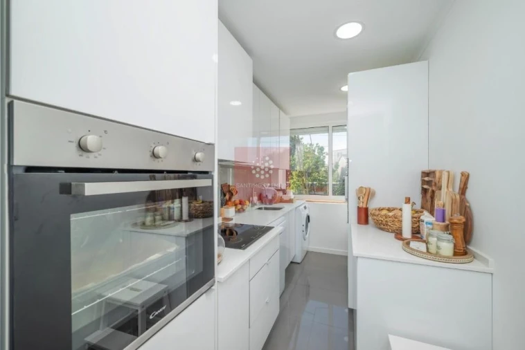 Apartamento T2 para Venda em Alfragide Foto 1