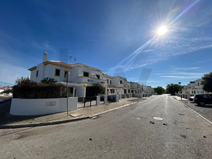 Moradia T3 para Venda em Vila Nova de Cacela Foto 2
