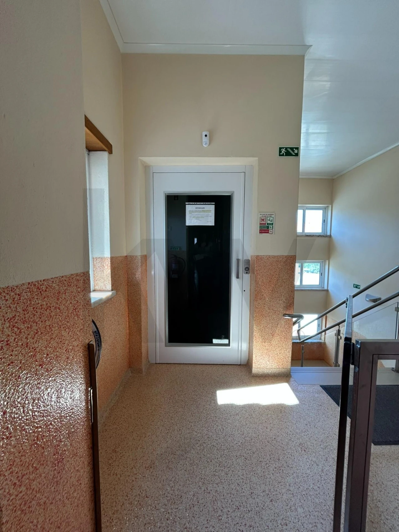 Negócio para Venda em Pinhal Novo Foto 23