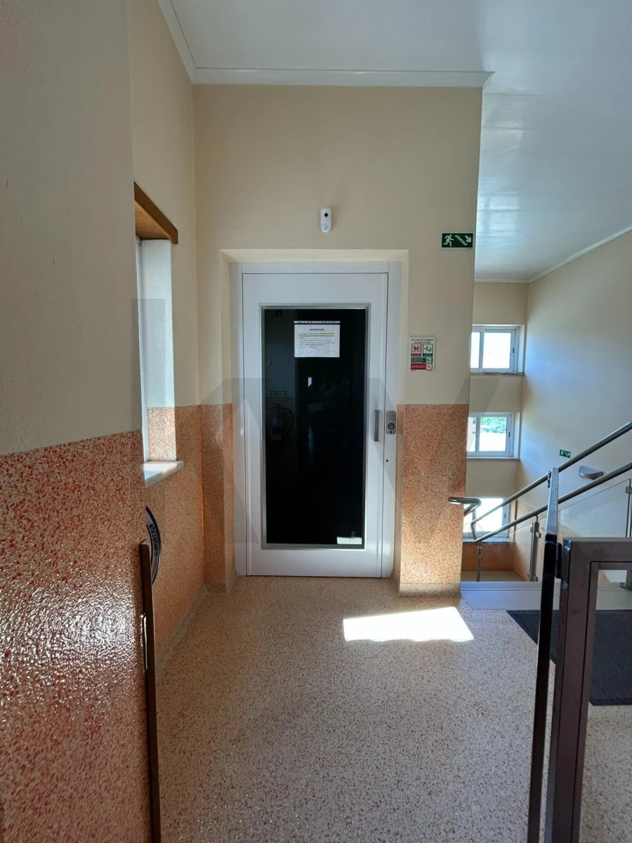 Negócio para Venda em Pinhal Novo Foto 23