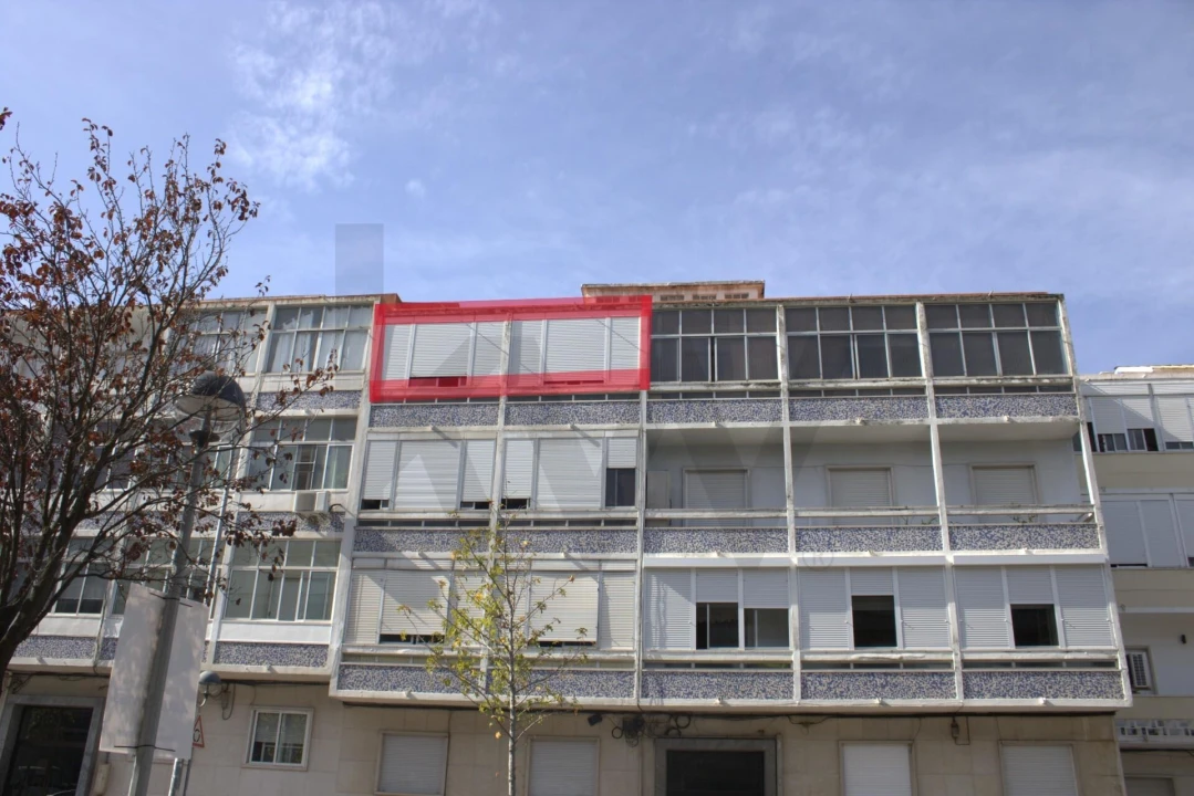 Apartamento T2 para Venda em Alfragide Foto 4