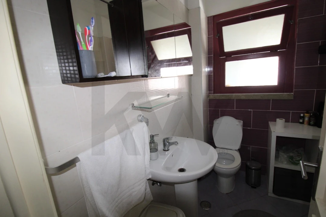 Apartamento T2 para Venda em Alfragide Foto 19