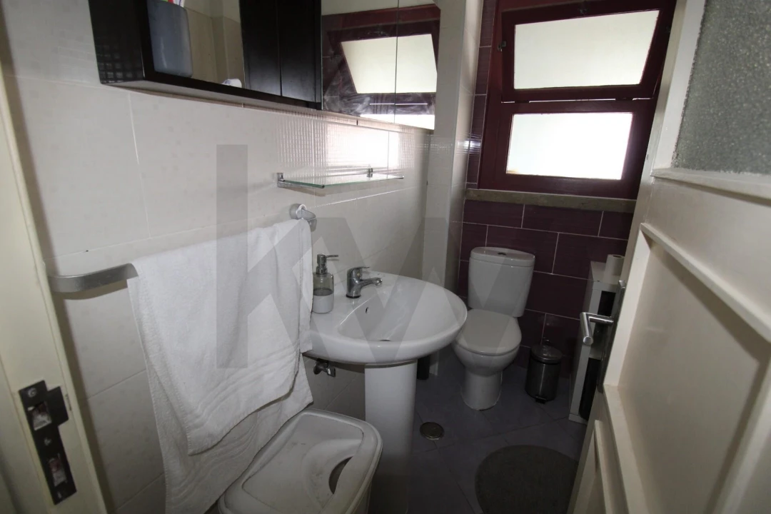 Apartamento T2 para Venda em Alfragide Foto 21