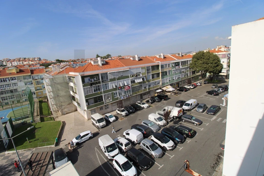 Apartamento T2 para Venda em Alfragide Foto 16