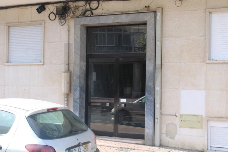 Apartamento T2 para Venda em Alfragide Foto 7