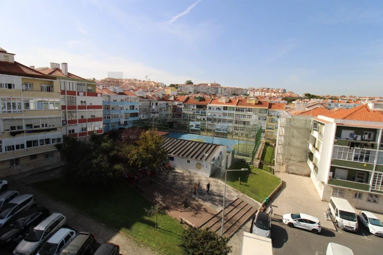 Apartamento T2 para Venda em Alfragide Foto 15