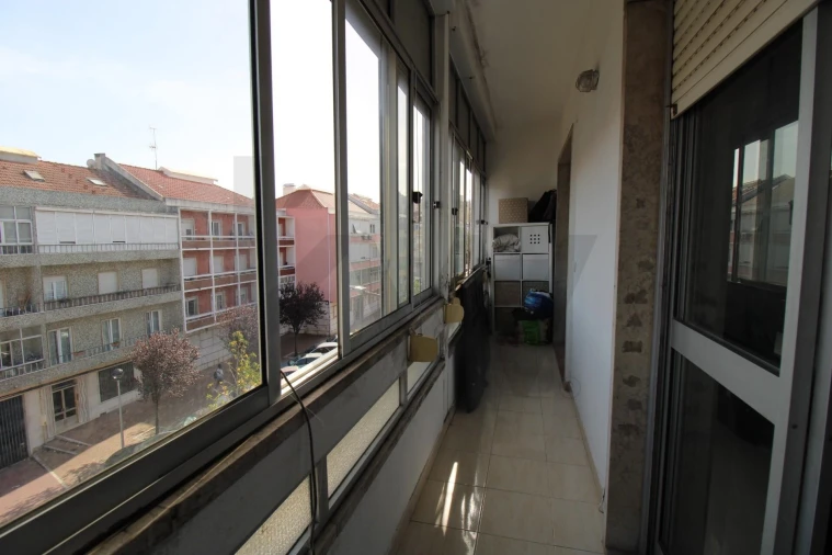 Apartamento T2 para Venda em Alfragide Foto 28