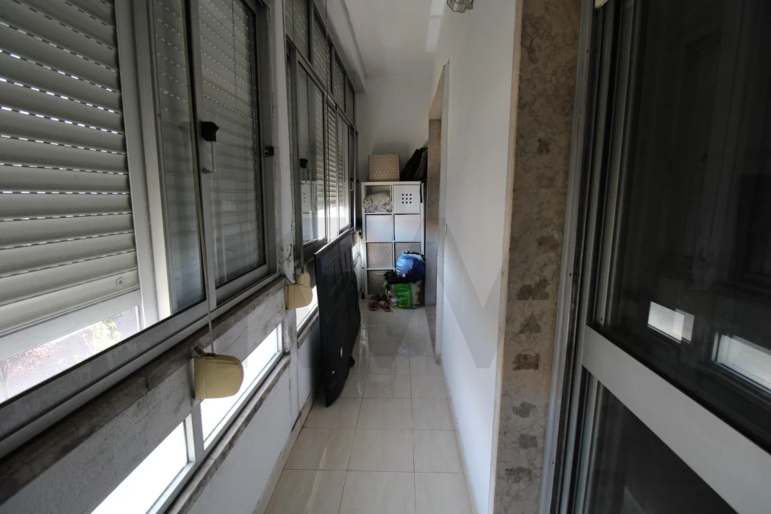 Apartamento T2 para Venda em Alfragide Foto 25