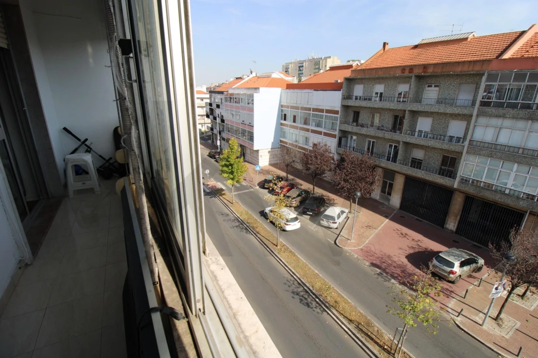 Apartamento T2 para Venda em Alfragide Foto 27