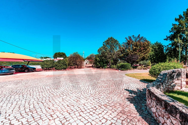 Moradia T4 para Venda em Mexilhoeira Grande Foto 14