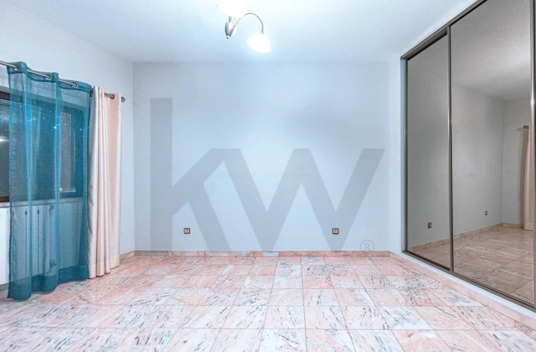 Moradia T4 para Venda em Mexilhoeira Grande Foto 53