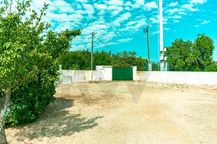 Moradia T4 para Venda em Mexilhoeira Grande Foto 16