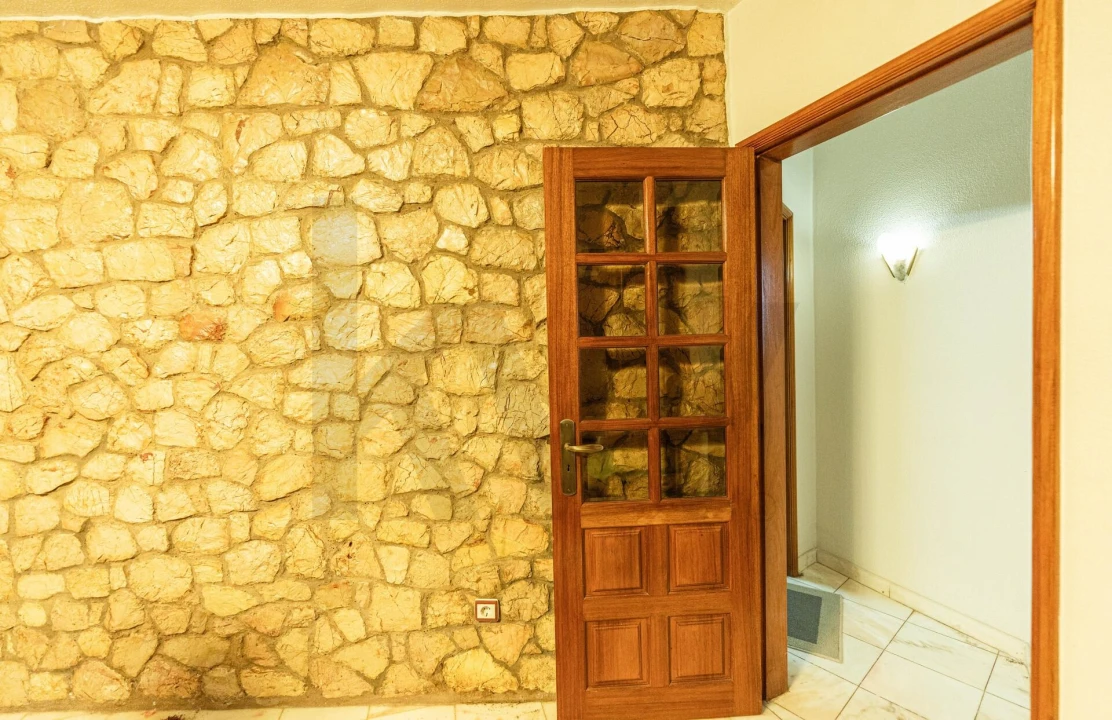 Moradia T4 para Venda em Mexilhoeira Grande Foto 28