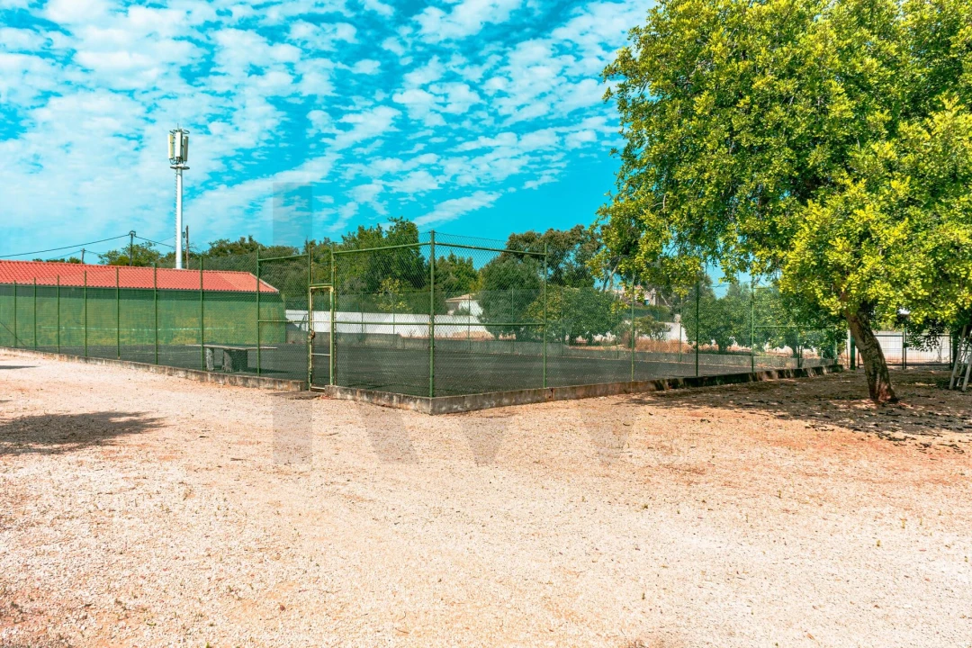 Moradia T4 para Venda em Mexilhoeira Grande Foto 17