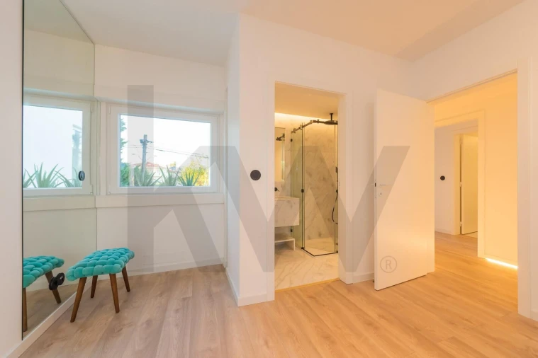 Moradia T4 para Venda em Carcavelos e Parede Foto 24