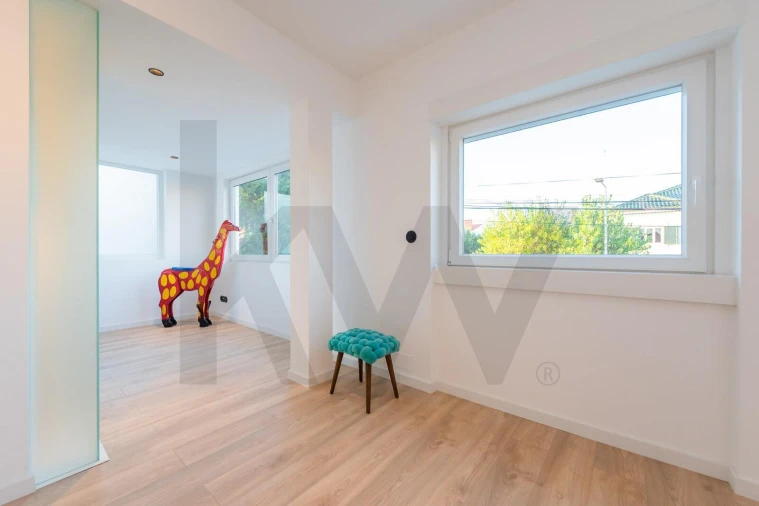 Moradia T4 para Venda em Carcavelos e Parede Foto 25