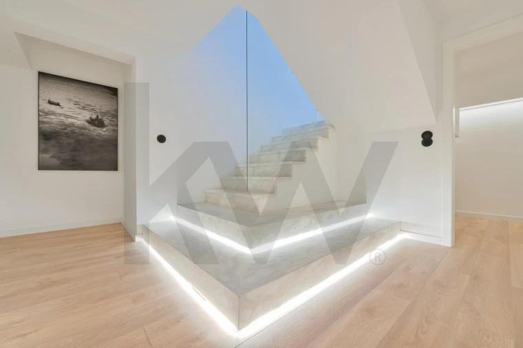 Moradia T4 para Venda em Carcavelos e Parede Foto 29