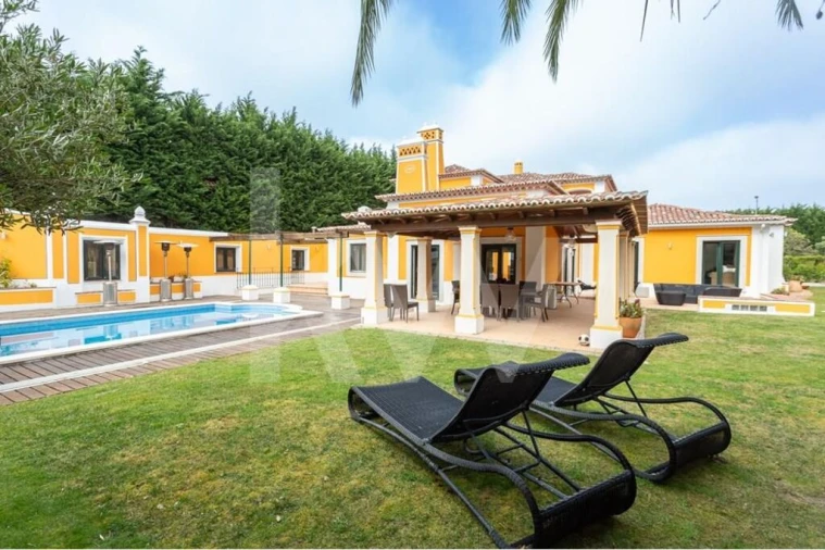 Moradia T7 para Venda em São João das Lampas e Terrugem Foto 4