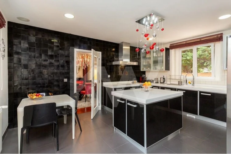 Moradia T7 para Venda em São João das Lampas e Terrugem Foto 37