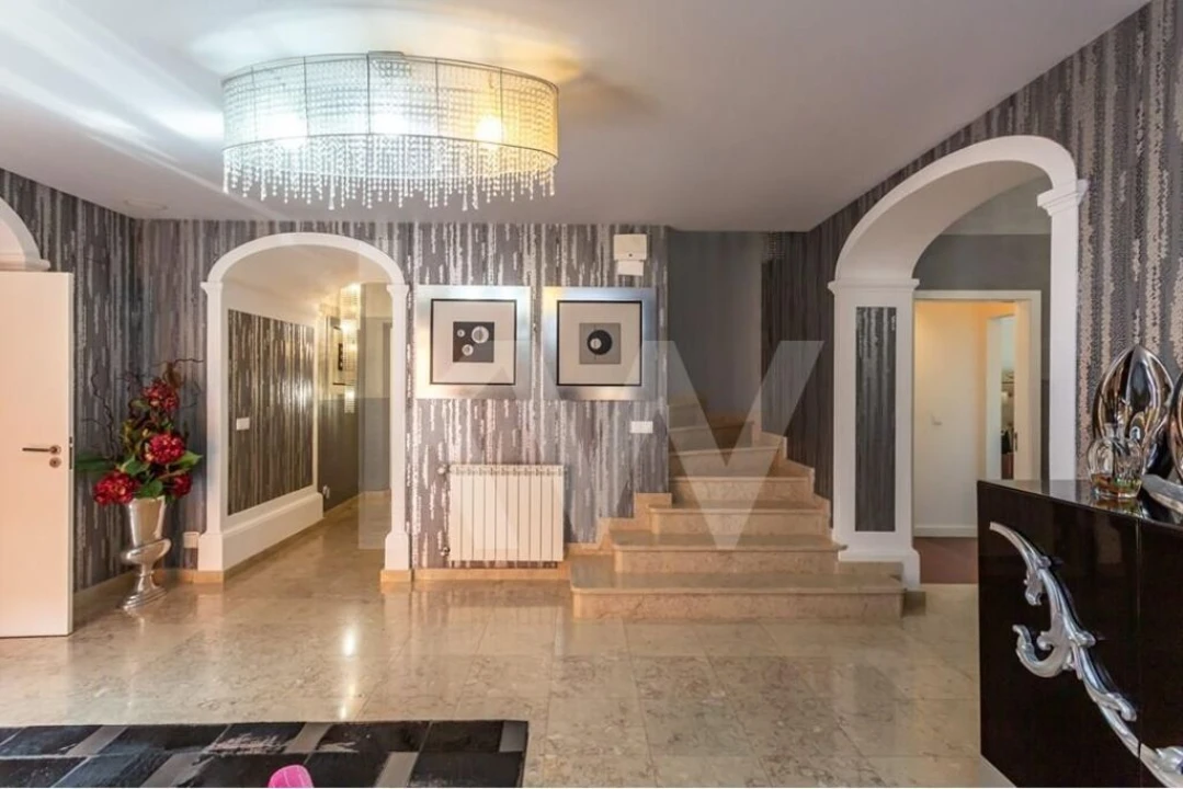 Moradia T7 para Venda em São João das Lampas e Terrugem Foto 10