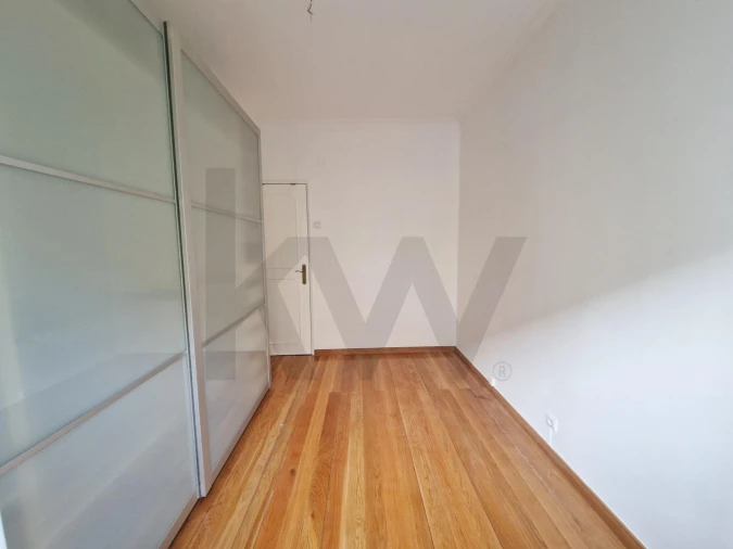 Apartamento T2 para Arrendamento em Sacavém e Prior Velho Foto 7