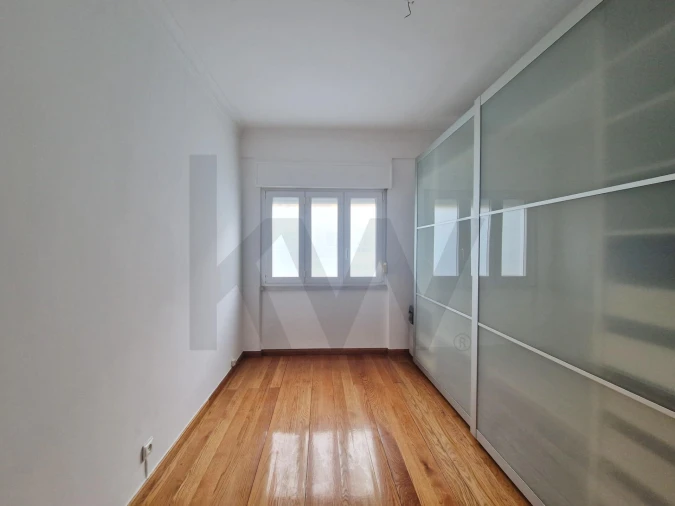 Apartamento T2 para Arrendamento em Sacavém e Prior Velho Foto 6