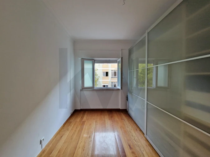 Apartamento T2 para Arrendamento em Sacavém e Prior Velho Foto 8