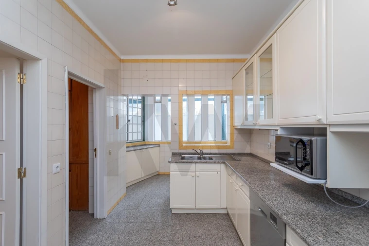 Apartamento T2 para Arrendamento em Avenidas Novas Foto 47