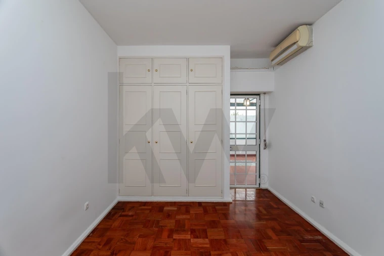 Apartamento T2 para Arrendamento em Avenidas Novas Foto 34