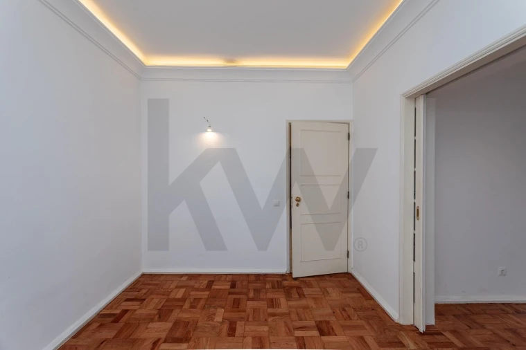 Apartamento T2 para Arrendamento em Avenidas Novas Foto 21